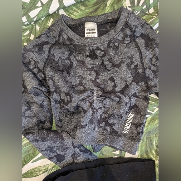 Gymshark set - Picture 2 of 2